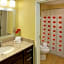 Hawthorn Extended Stay by Wyndham Cincinnati NE/Mason