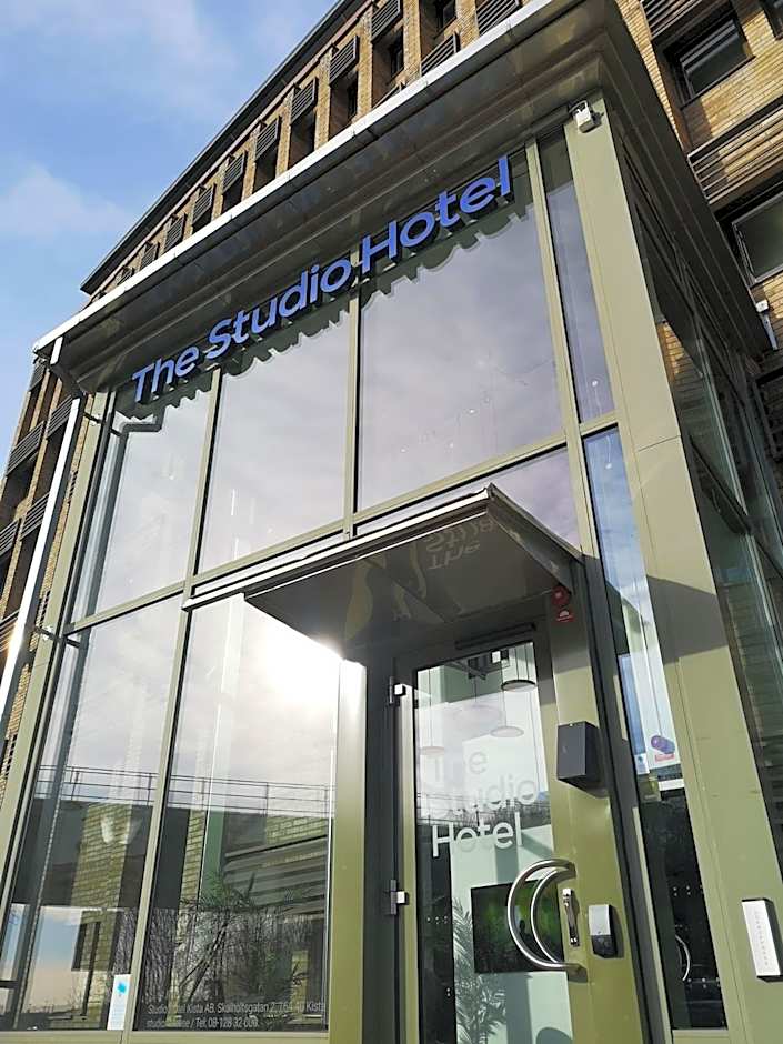 First Hotel The Studio