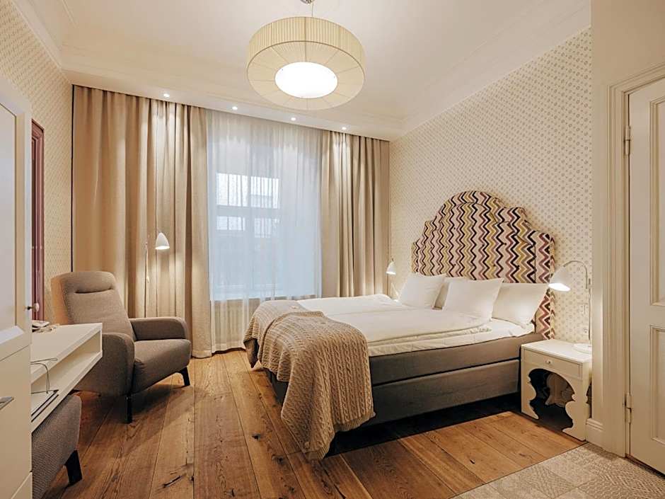 Lydia Hotel