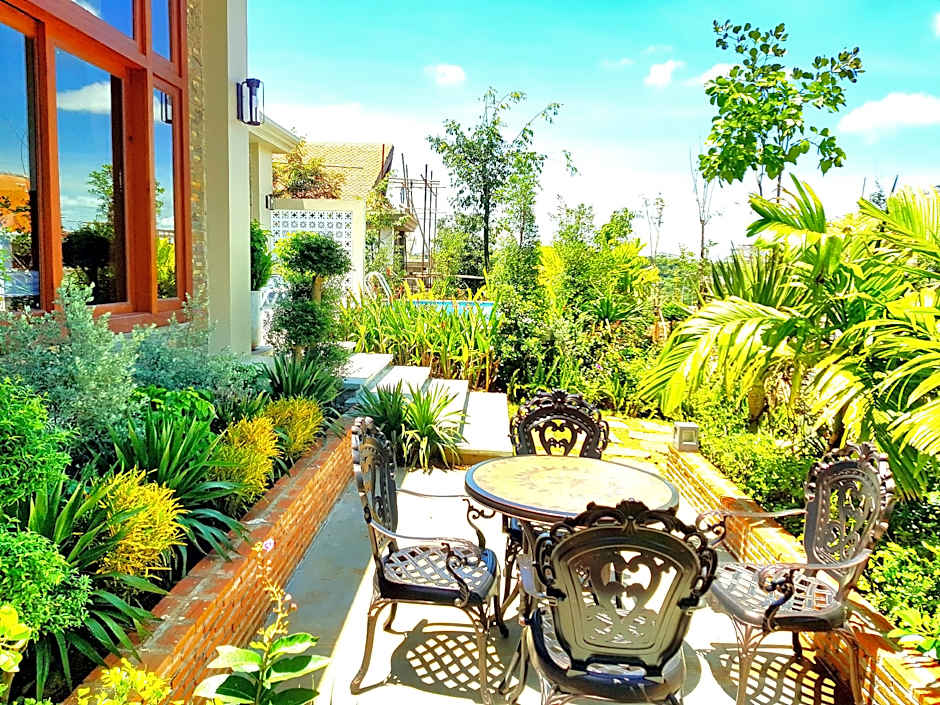 KNN Luxury Hill
