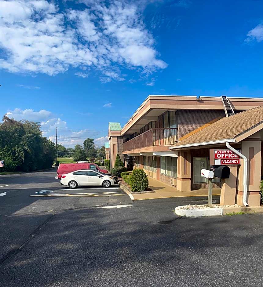 Travelers Inn