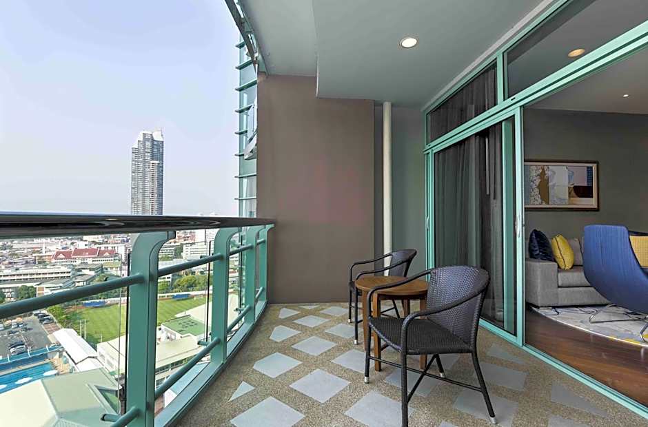 Photo 1 of 3 of 1 Bedroom 1 King Bed Suite, City View