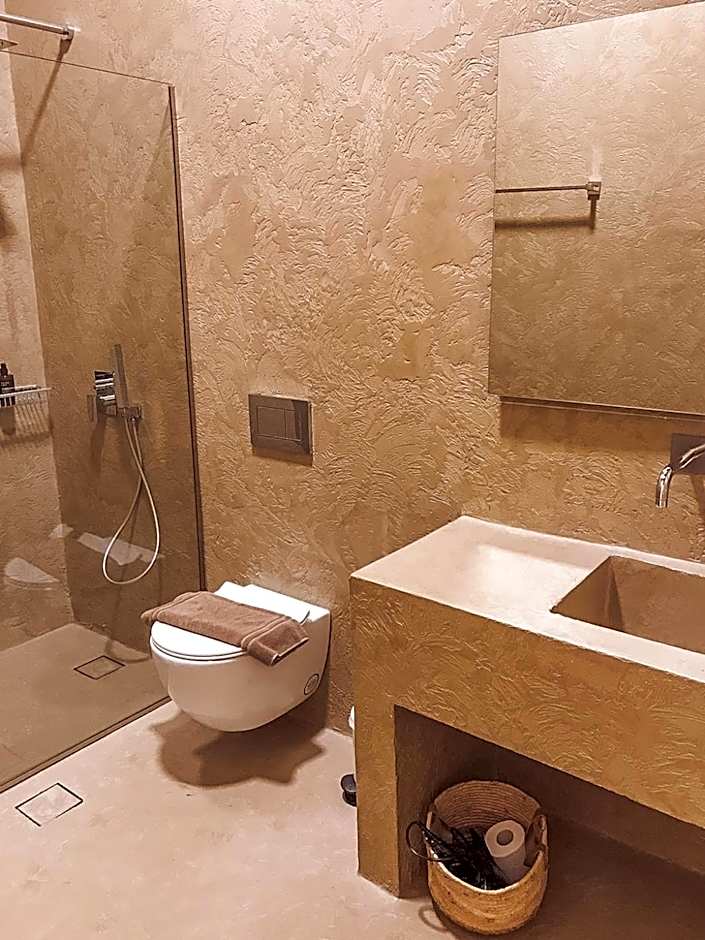 Mani Luxury Suites and Studios in Gytheio with Private Pools