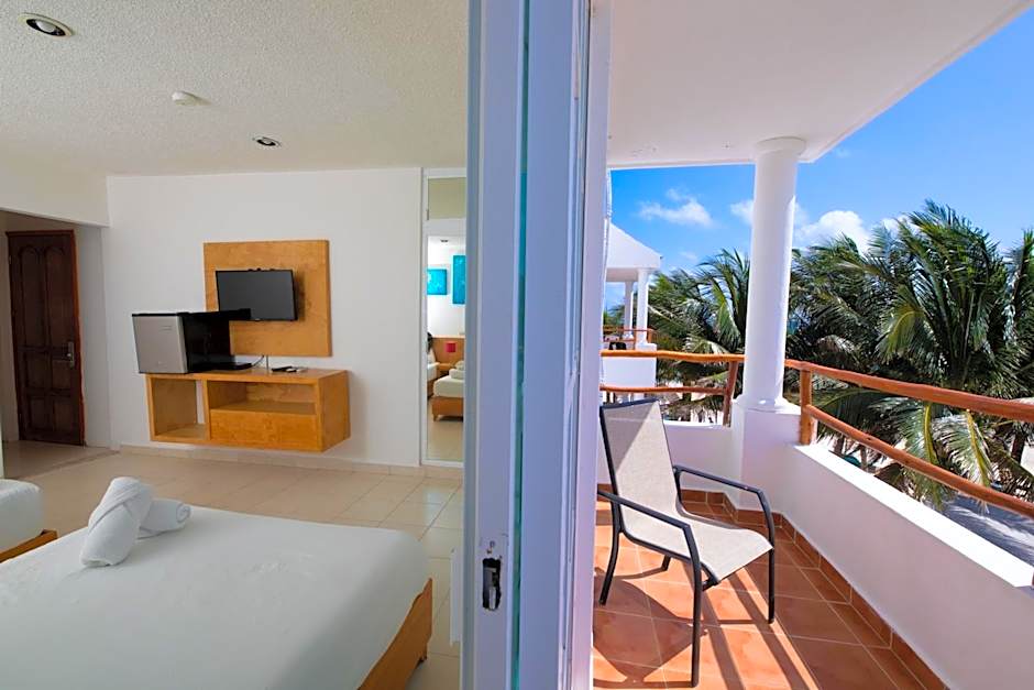 HOTEL & BEACH CLUB OJO DE AGUA