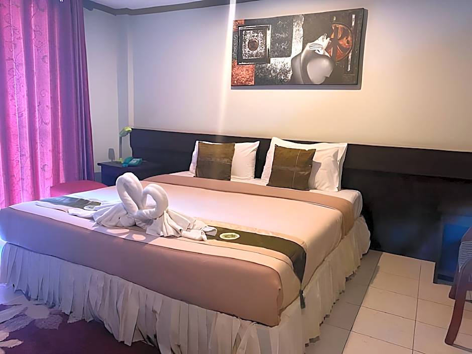 The Nice Patong Hotel
