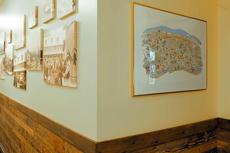 Pemberton Hotel (Motel)