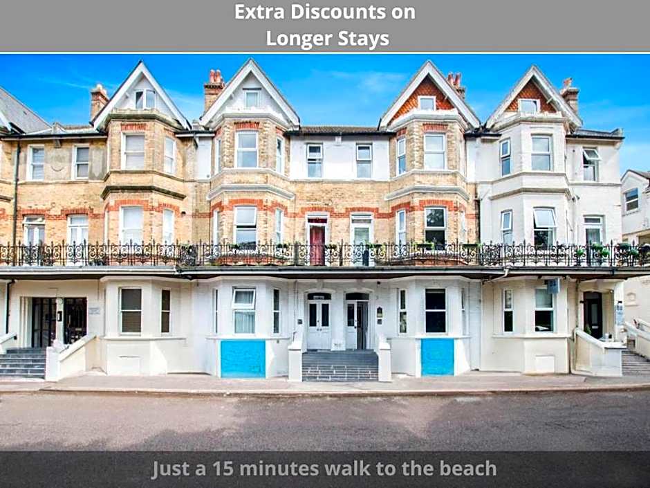 OYO The Lodge Bournemouth