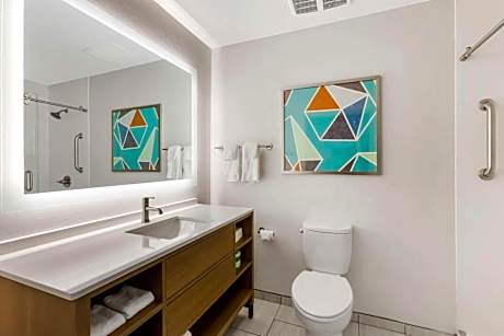 Suite with Two Queen Beds - Accessible/Non-Smoking