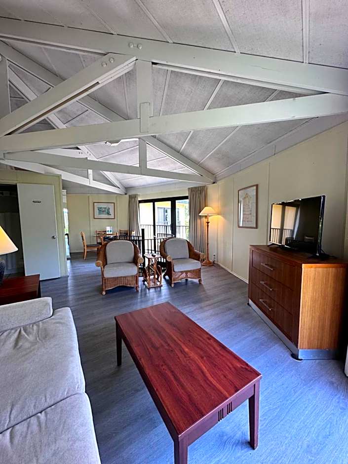 Coco Plum Beach & Tennis Club & Marina