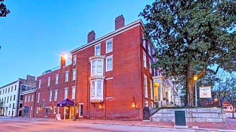 Linden Row Inn
