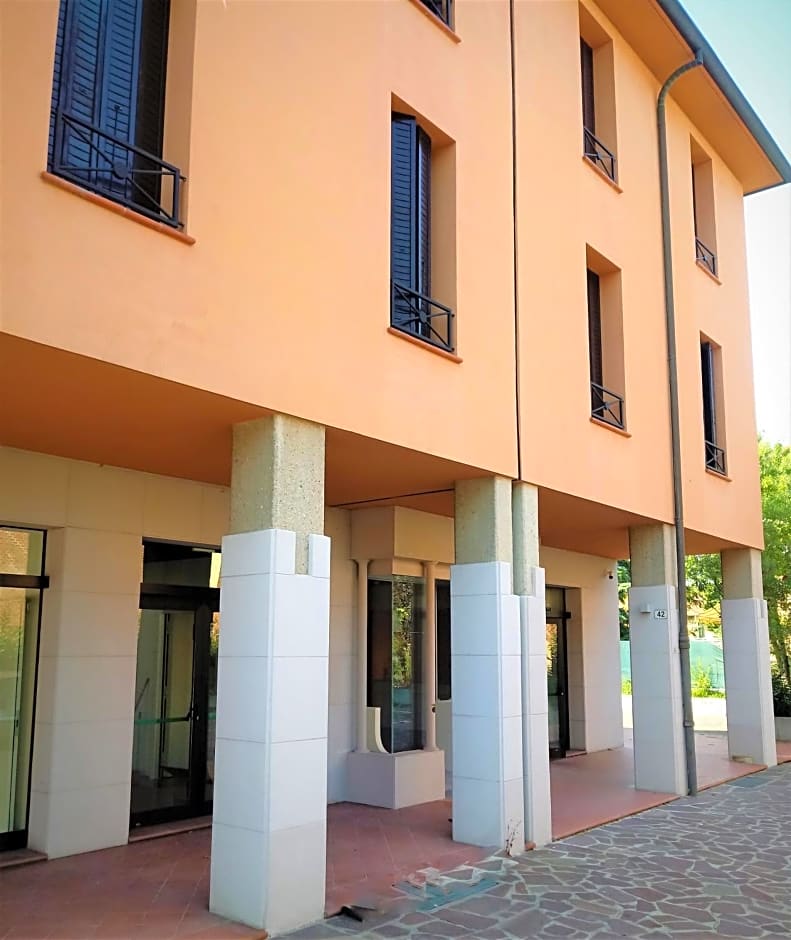 HOTEL DOZZA