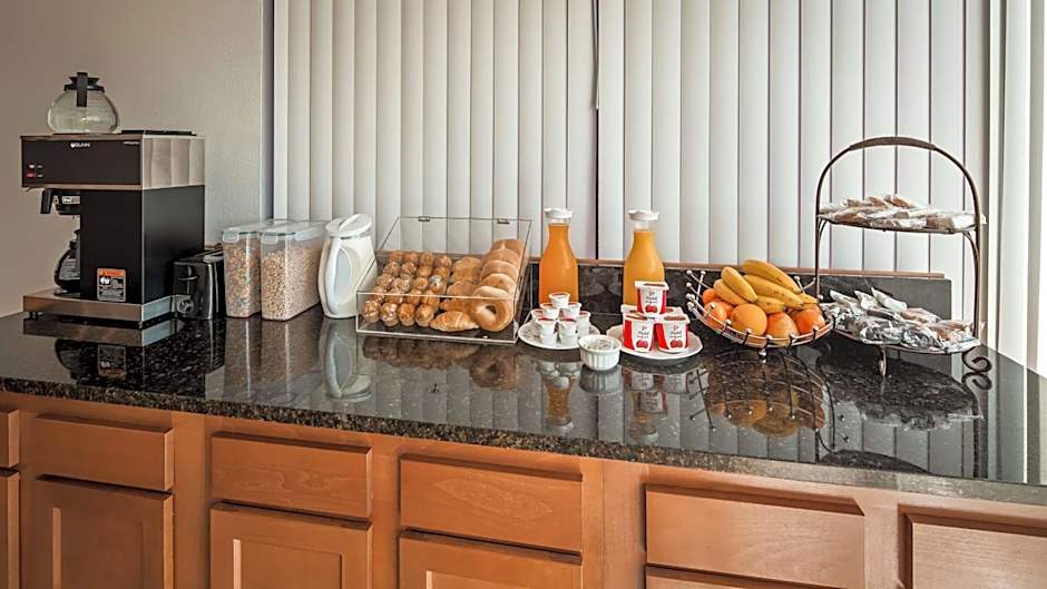 SureStay Hotel by Best Western Findlay