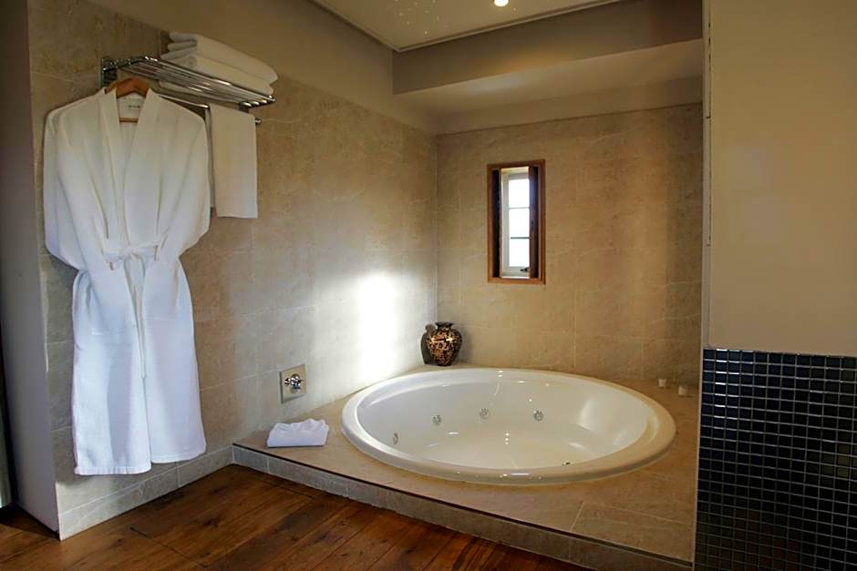 Glenskirlie Castle Hotel