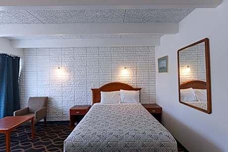 Queen Bed Non-Smoking