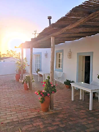 Casa Largo do Poço Guesthouse