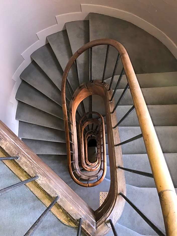 Hotel Jacques De Molay