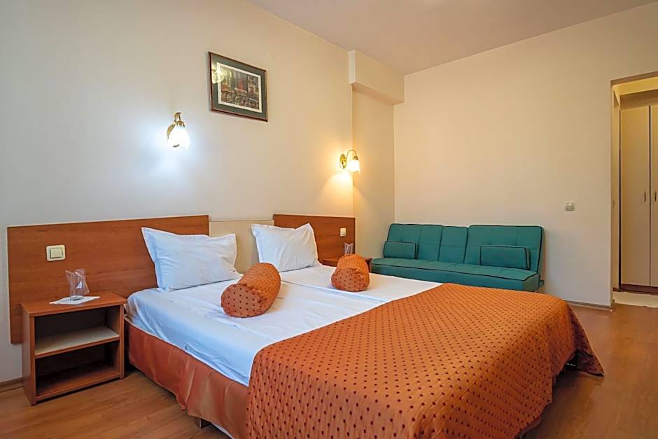 Primavera 2 Hotel