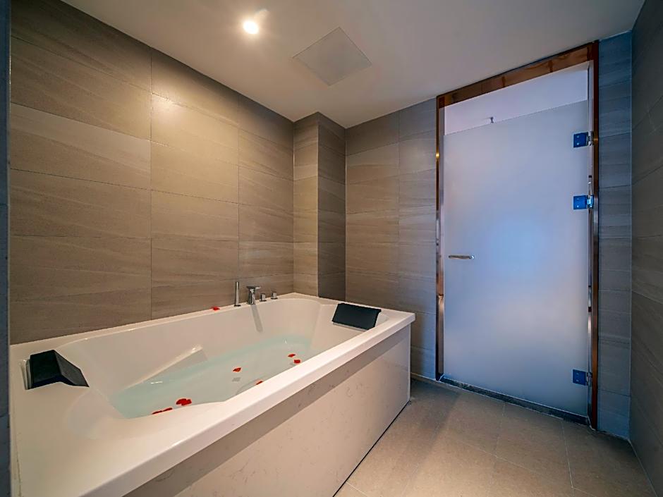 Lavande Hotel Pingyi Junhe Road