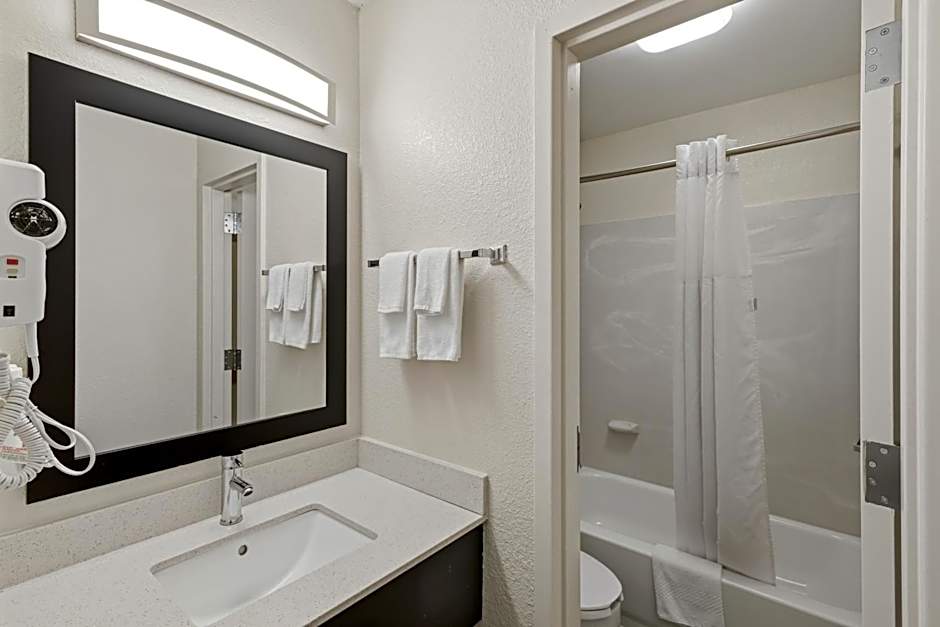 Quality Inn Duluth - Atlanta Northeast
