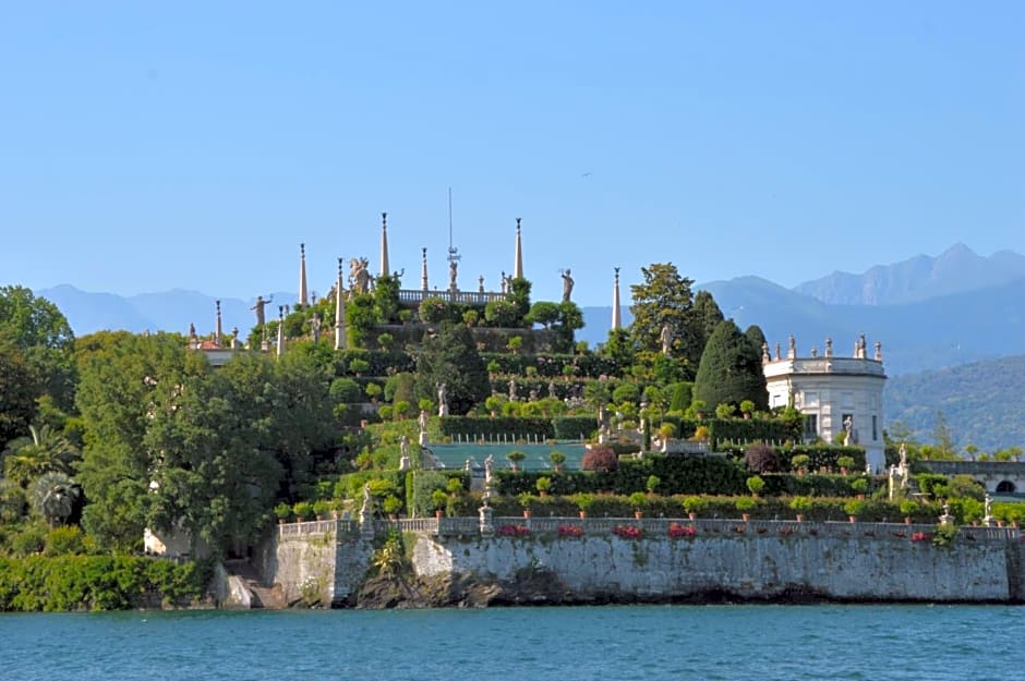 Villa Magnolia BB, Lago Maggiore (Massino Visconti, Italy)
