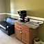 Paradise Inn & Suites