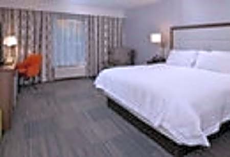 Hampton Inn & Suites Albany-East Greenbush, NY