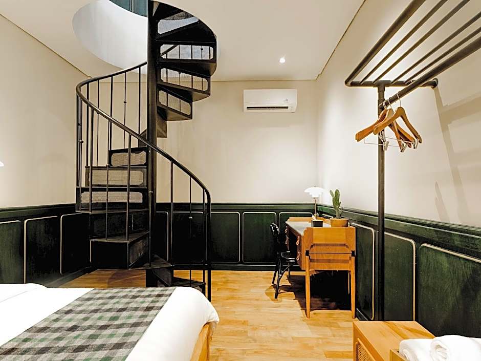 The House Tour Uphill