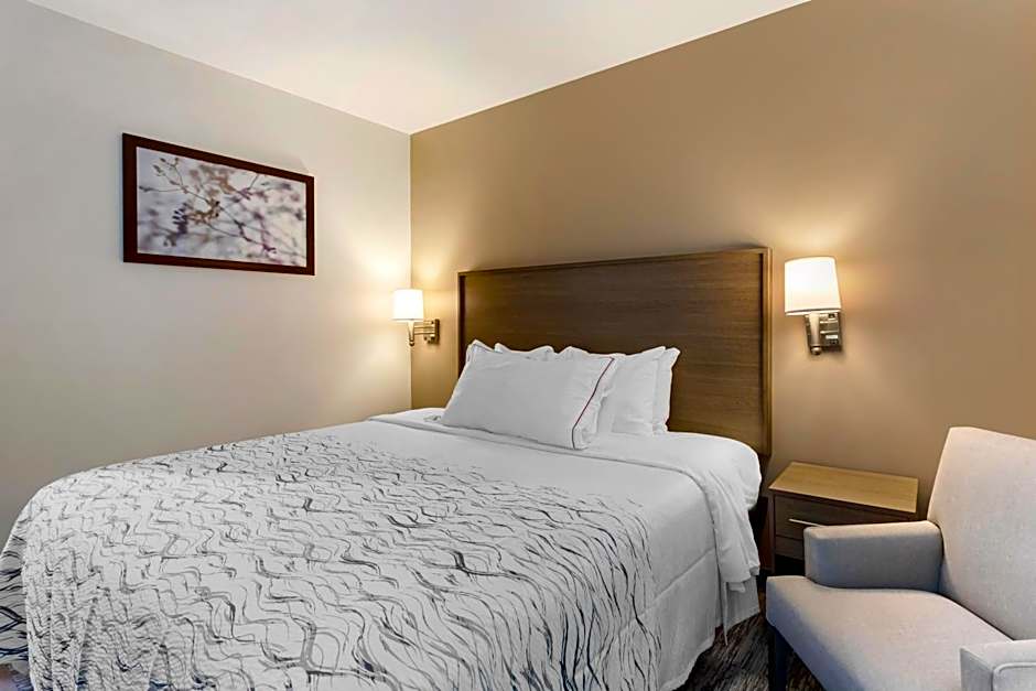 Red Roof PLUS+ Jamaica, NY - JFK Airport