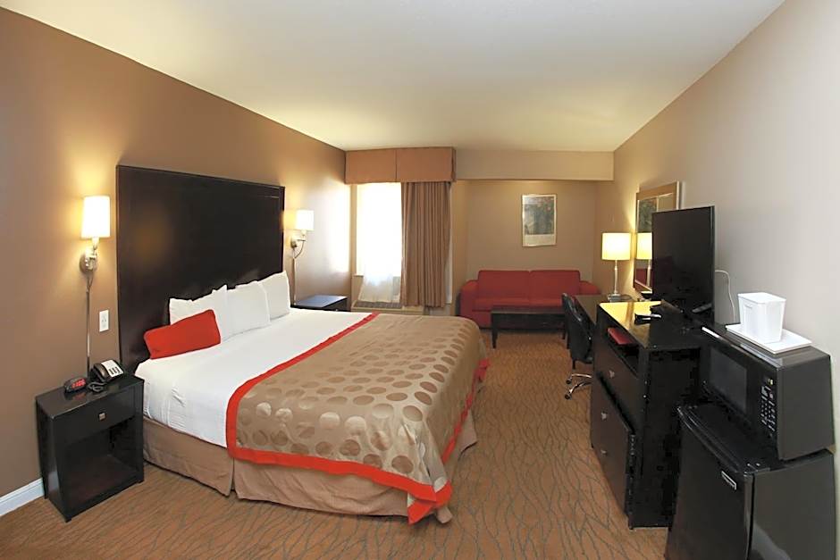 Ramada by Wyndham Fresno North
