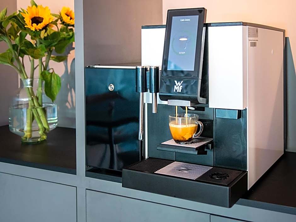 Amsterdam Lake Hotel