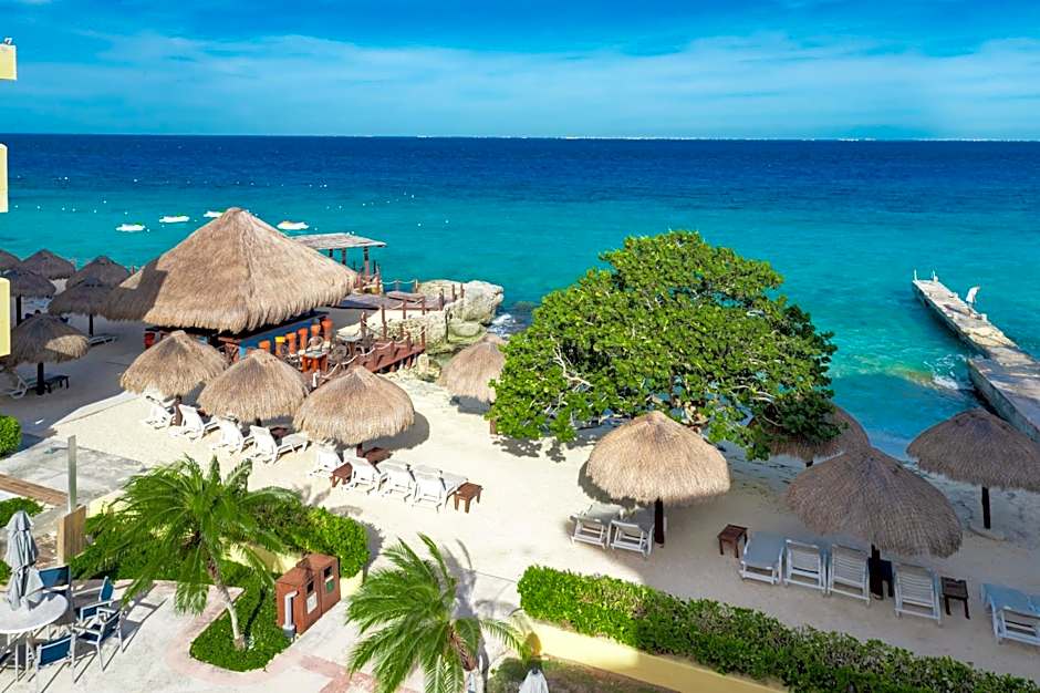 Playa Azul Golf & Beach Resort