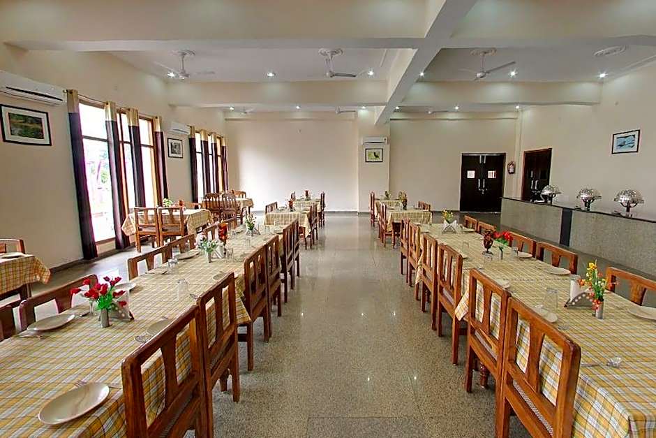 Geetanjali Hotel & Motel