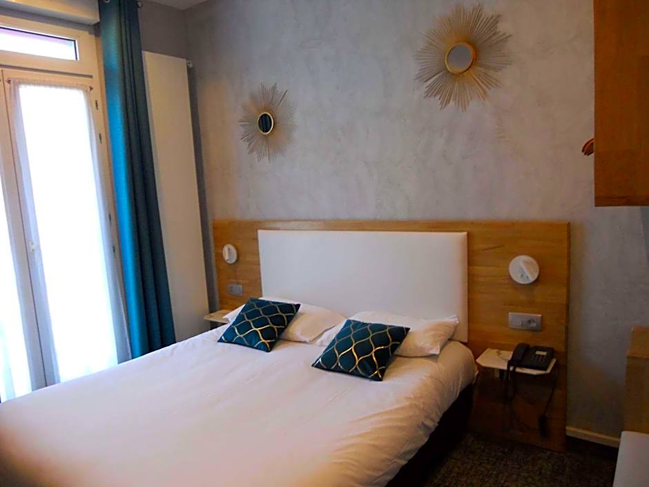 Brit Hotel Privilège Le Royal - Centre Gare