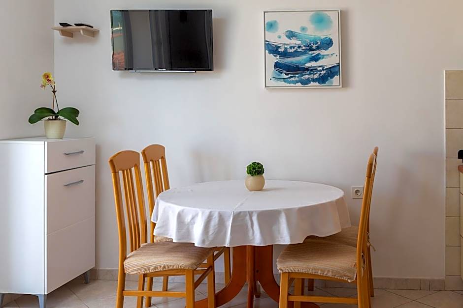 Apartments Vucica, Sevid