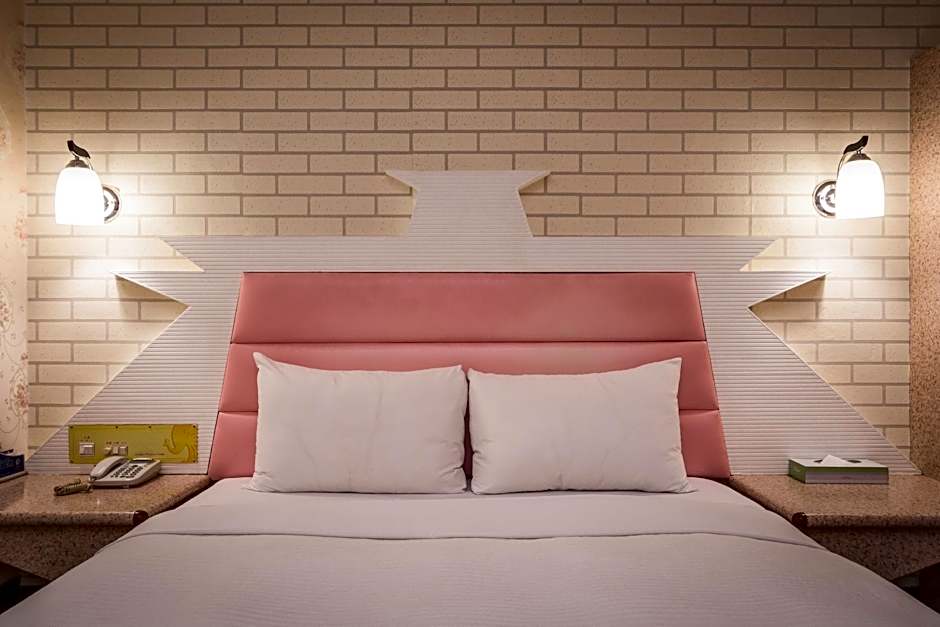 Golden Phoenix Hotel
