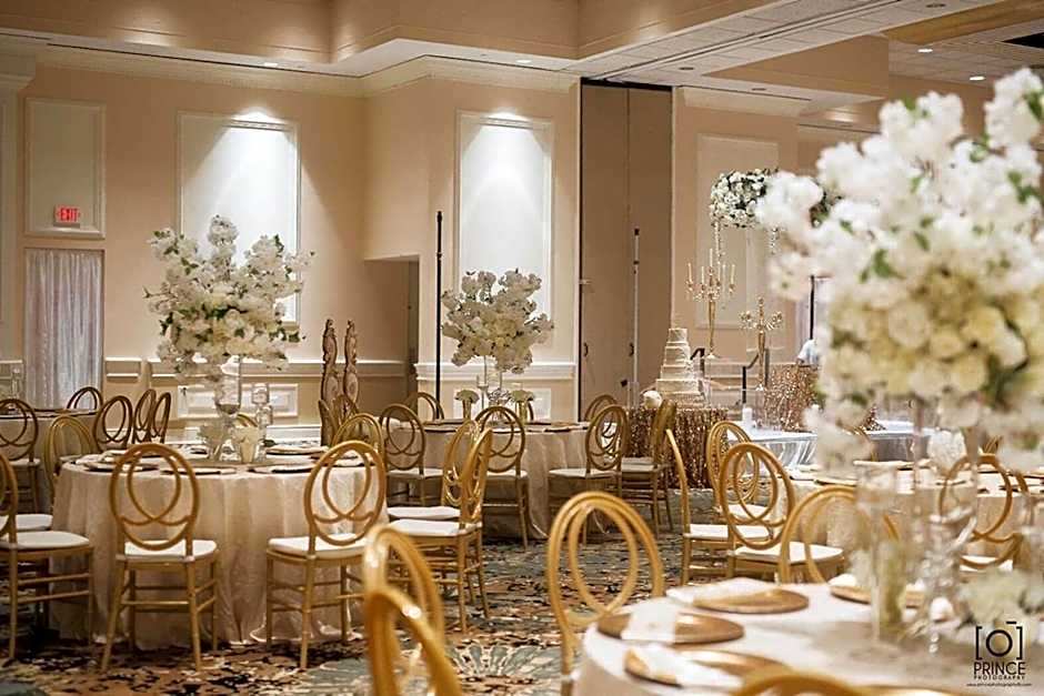 Crowne Plaza Executive Center Baton Rouge By IHG