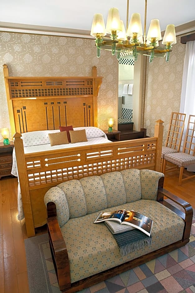Hotel Saturnia & International