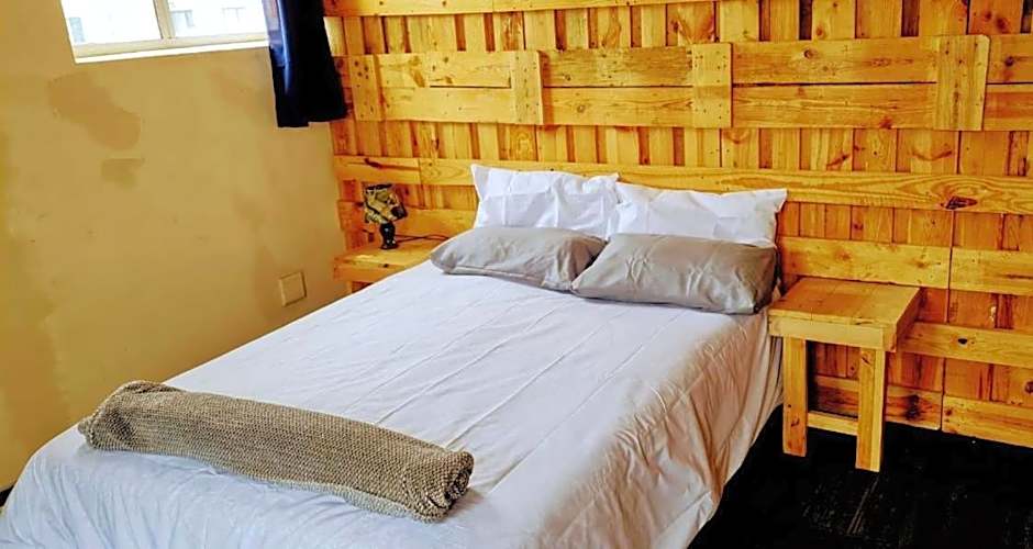 Sunset beach backpackers