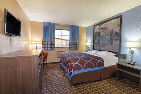 Queen Room - Disability Access/Non-Smoking