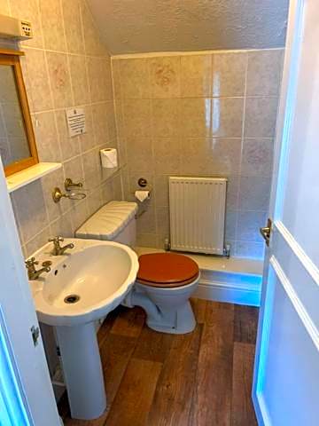 Ganton Greyhound Hotel