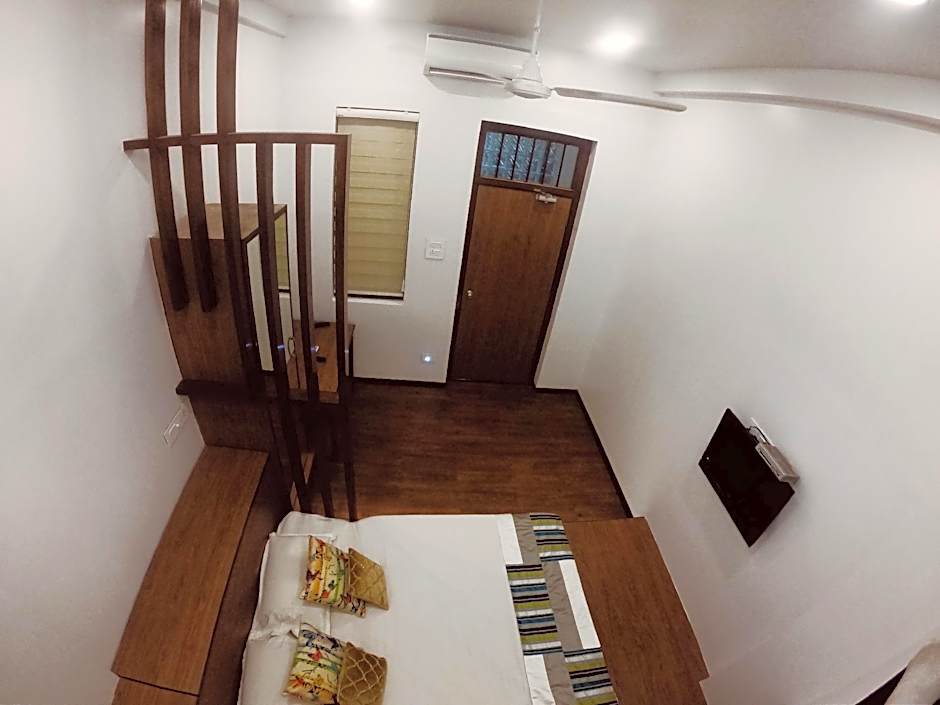 Carlton Hotel - Behind Taj Mahal Palace Colaba Mumbai