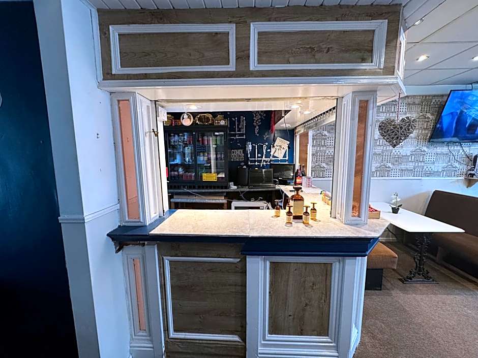 The Shores Hotel, Central Blackpool