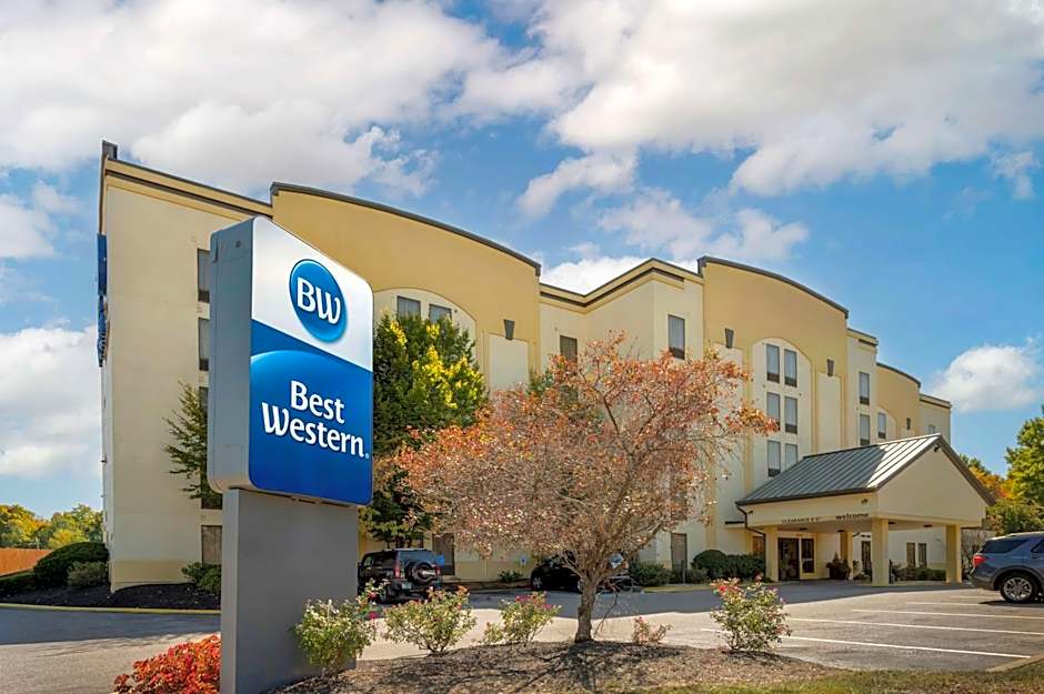 Best Western Louisville East Inn & Suites