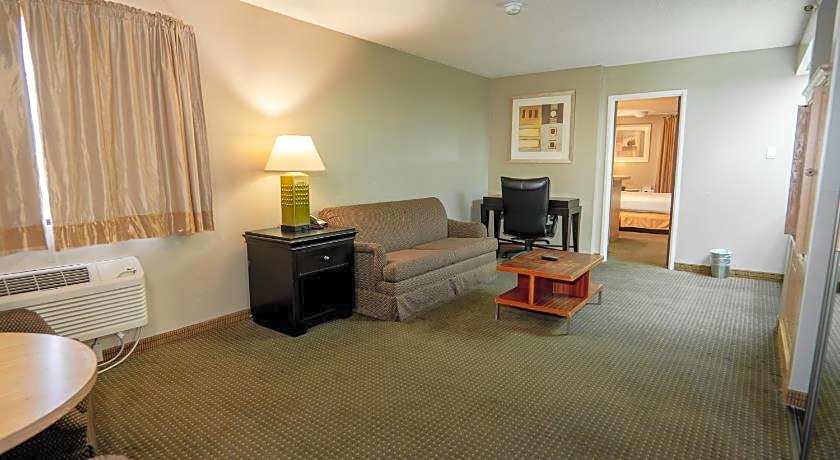 G T Hotels Inn & Suites Extended Suites