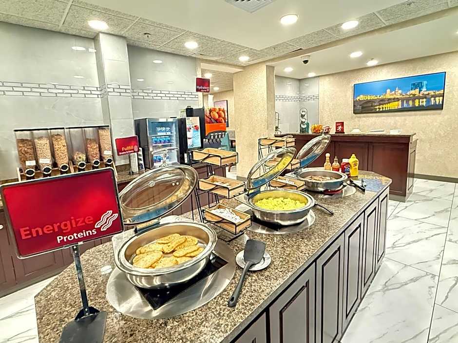 Best Western Plus Indianapolis North at Pyramids
