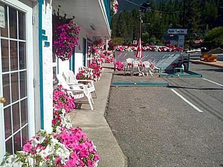 2 Bedroom Family Suite with Balcony