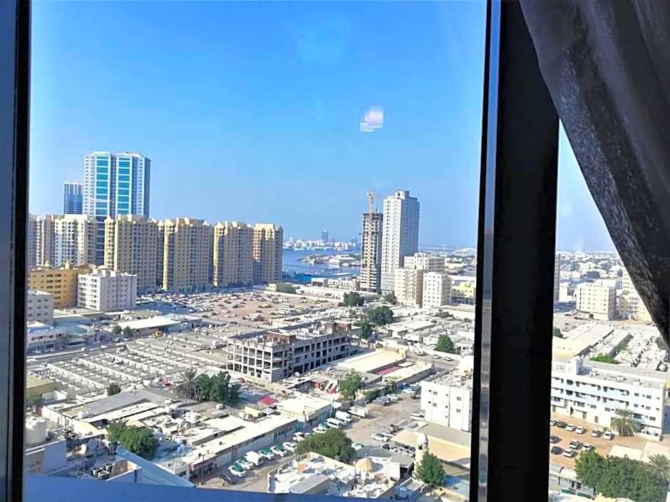 Crown Palace Hotel