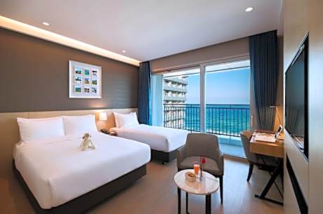 Gorgeous Ocean View Twin Room