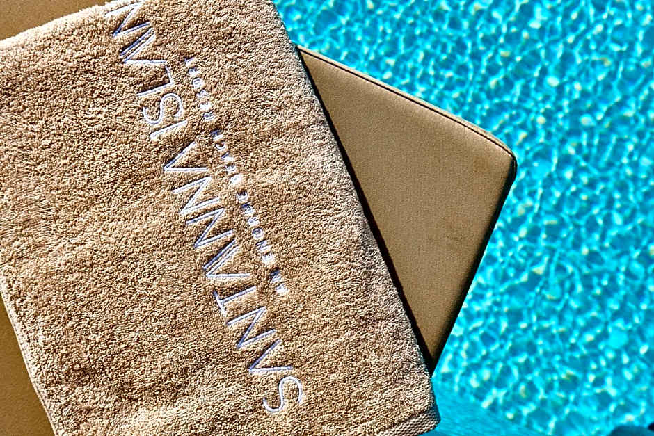 Enorme Santanna Island