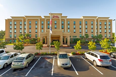 Hampton Inn & Suites Jacksonville-Airport